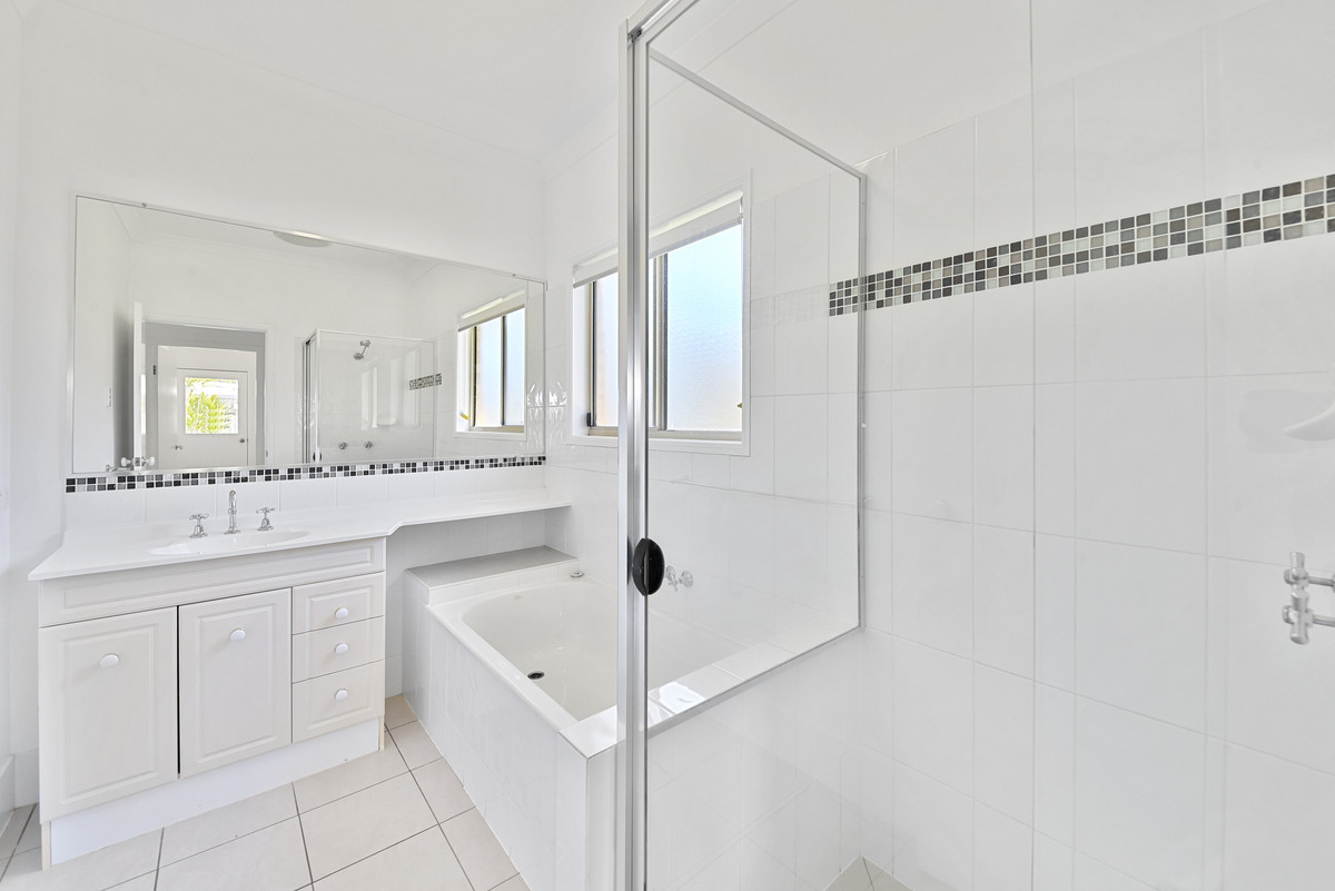 19 Whitecedar Circuit, North Lakes, QLD 4509 AUS