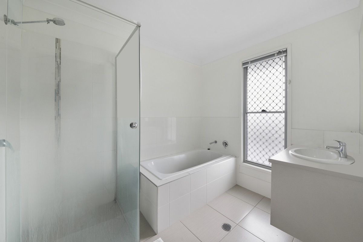 9 Delawar Road, Warner, QLD 4500 AUS