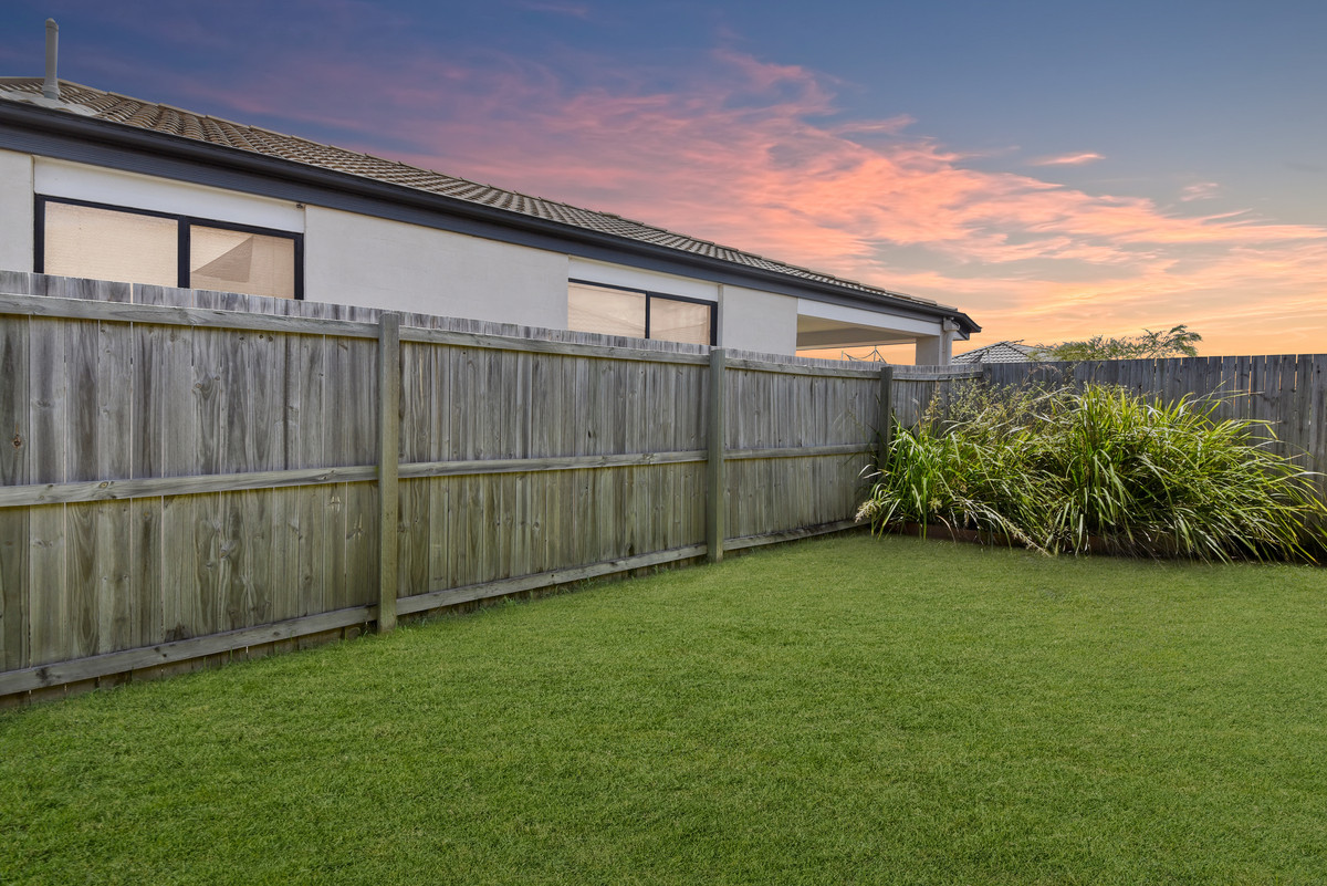 7 Hallvard Crescent, Augustine Heights, QLD 4300 AUS