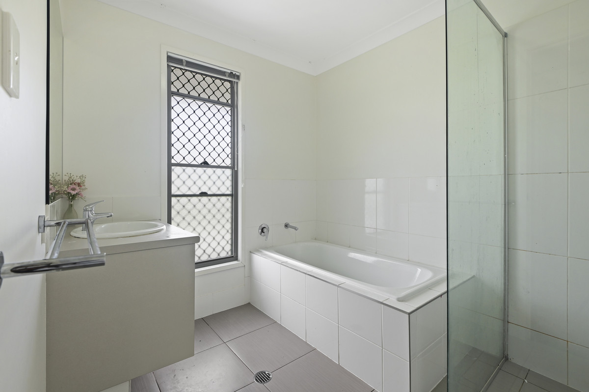 9A Delawar Road, Warner, QLD 4500 AUS