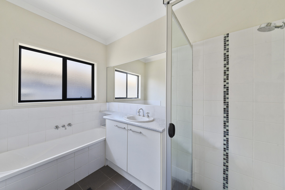 8 Numbat Street, North Lakes, QLD 4509 AUS