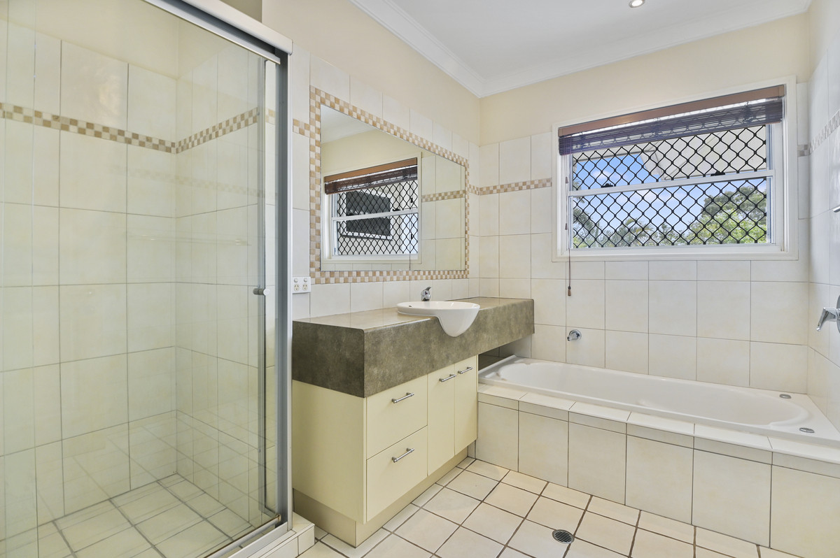 11 Walsh Street, Redcliffe, QLD 4020 AUS