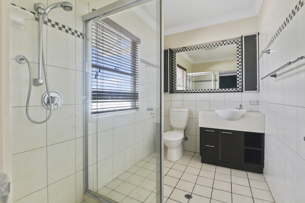 11 Walsh Street, Redcliffe, QLD 4020 AUS