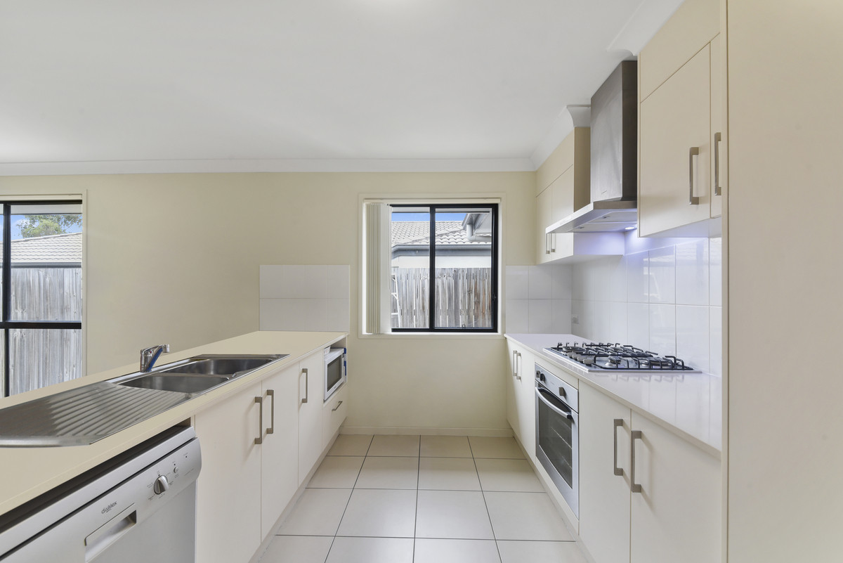 3A Cardena Drive, Augustine Heights, QLD 4300 AUS