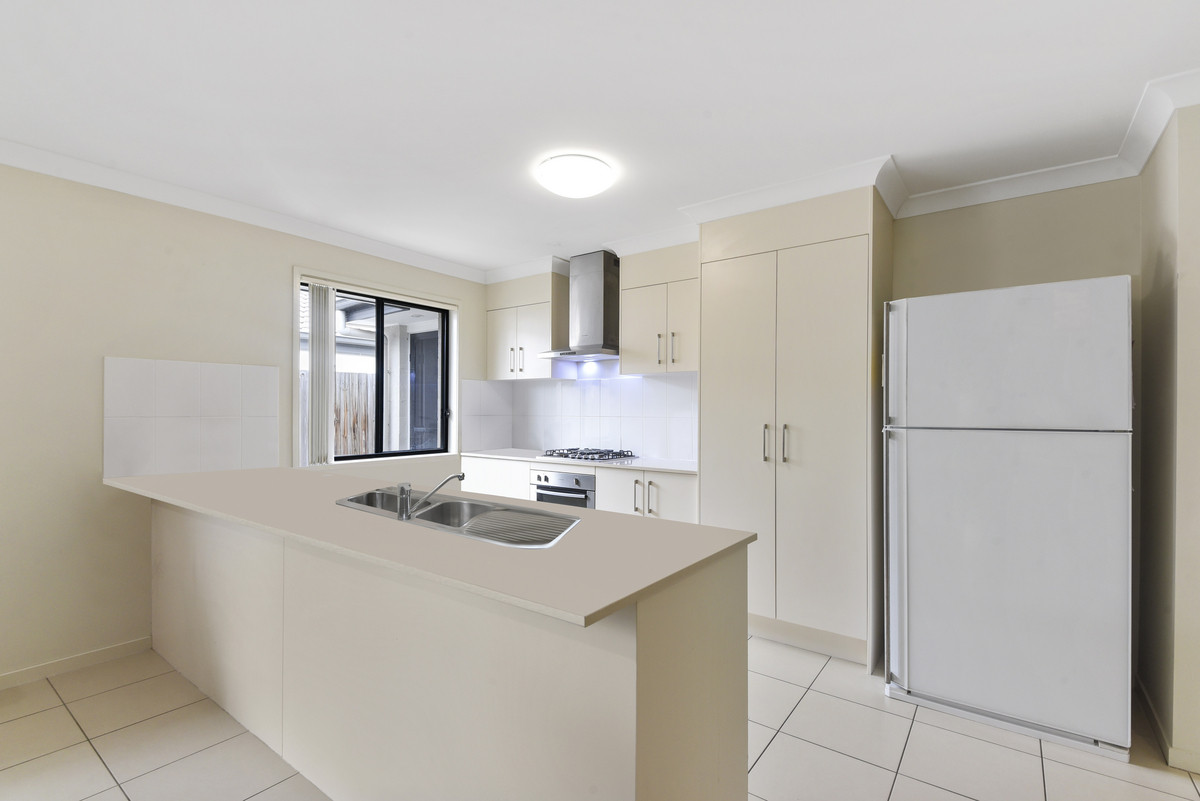 3A Cardena Drive, Augustine Heights, QLD 4300 AUS