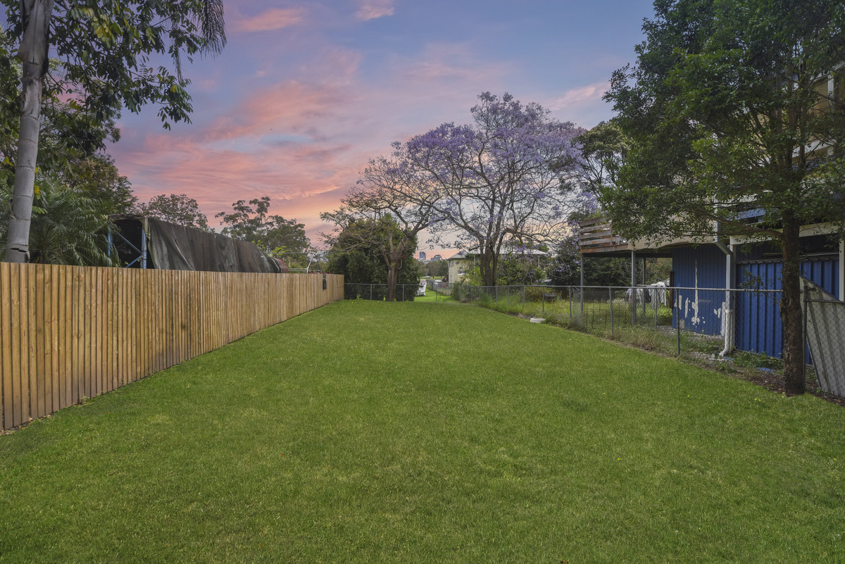 75 Grantson Street, Windsor, QLD 4030 AUS