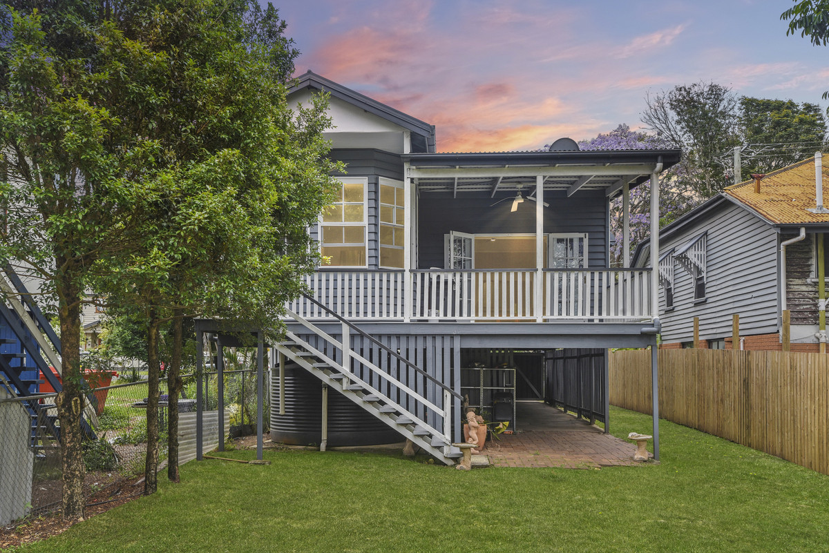 75 Grantson Street, Windsor, QLD 4030 AUS