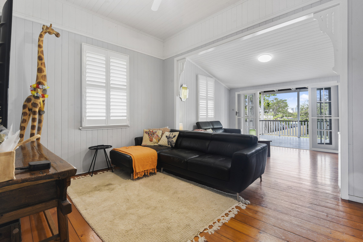 75 Grantson Street, Windsor, QLD 4030 AUS