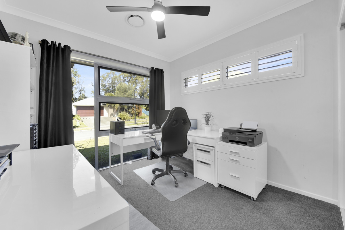 6 Henning Place, Burpengary East, QLD 4505 AUS