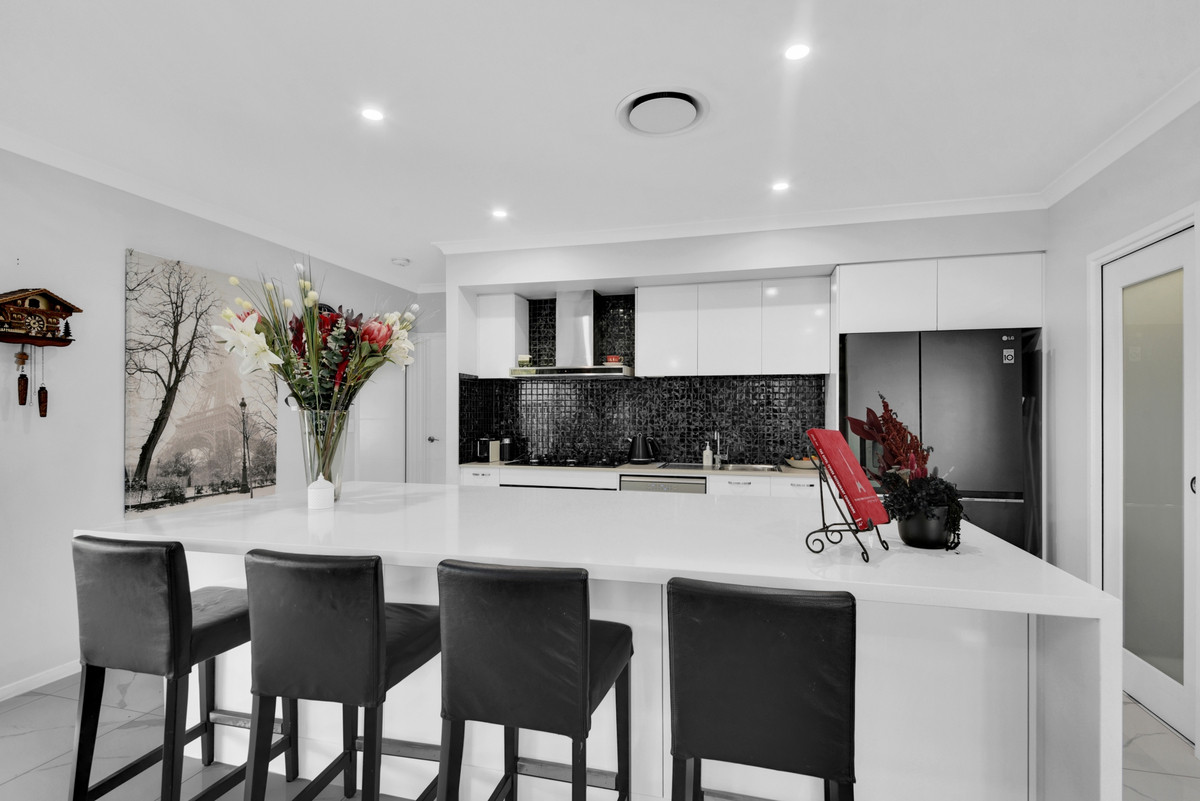6 Henning Place, Burpengary East, QLD 4505 AUS
