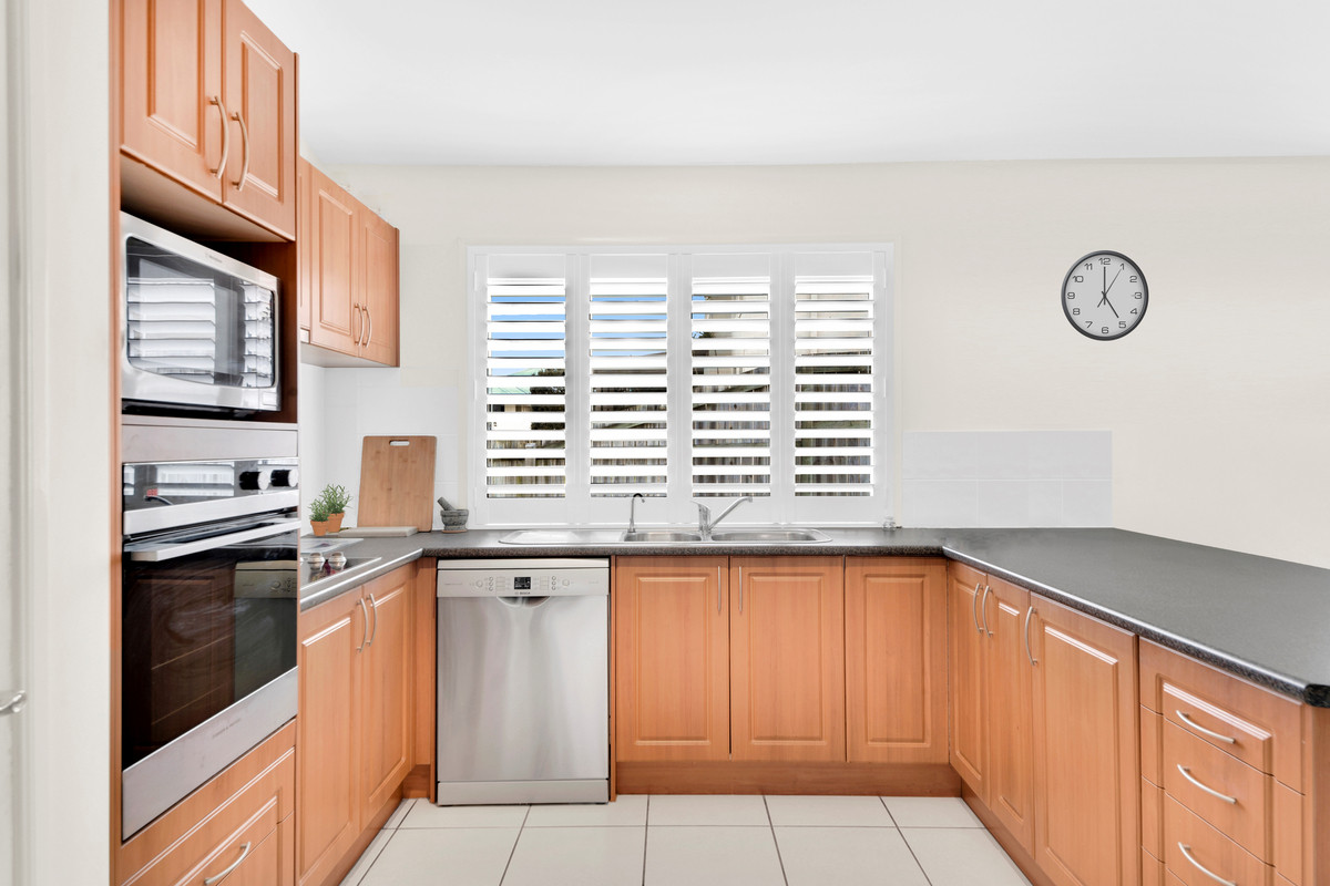 8 Albatross Close, North Lakes, QLD 4509 AUS