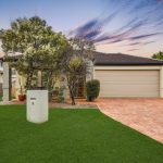 8 Albatross Close, North Lakes, QLD 4509 AUS
