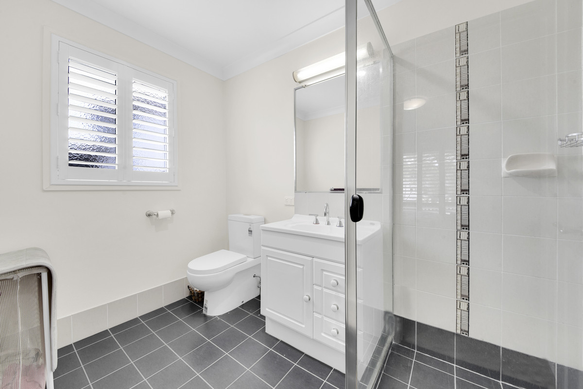 8 Albatross Close, North Lakes, QLD 4509 AUS