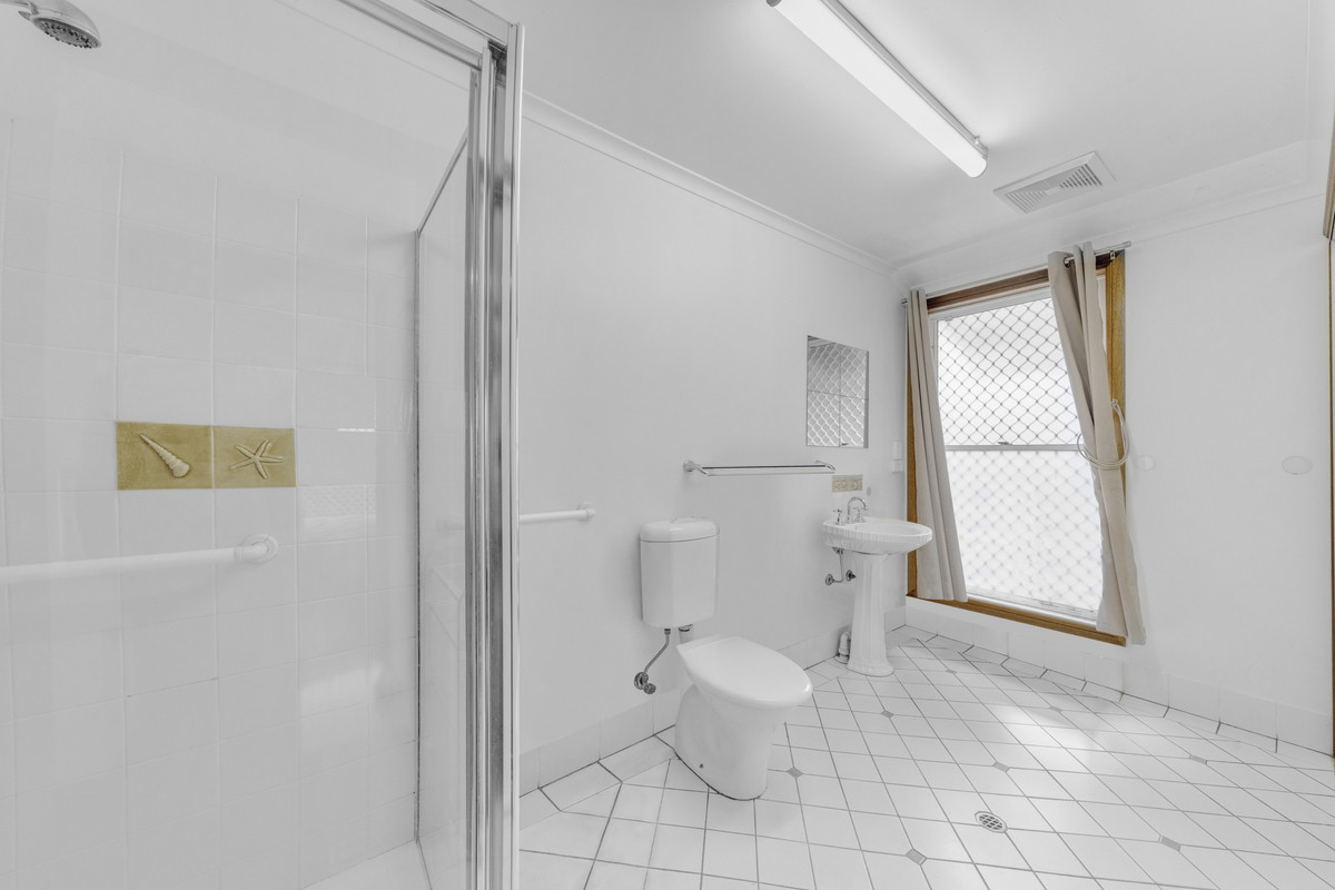84 Dorville Road, Carseldine, QLD 4034 AUS
