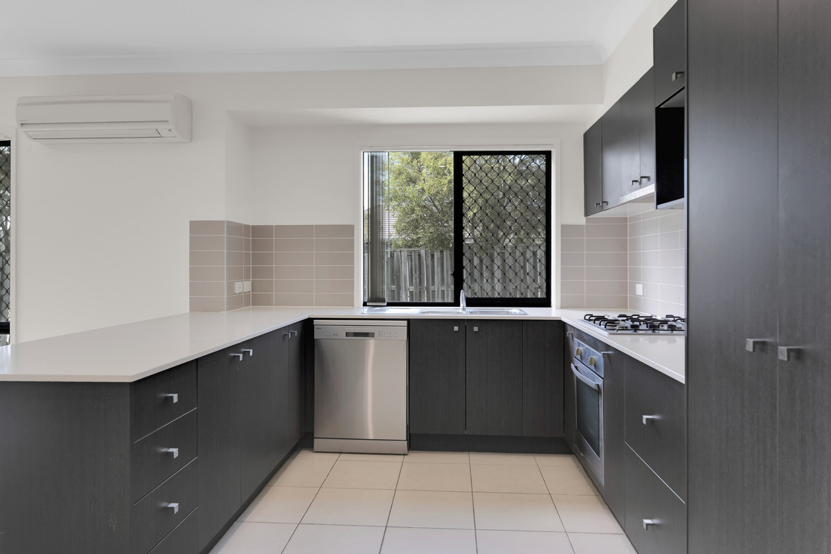 44 Roach Crescent, Redbank Plains, QLD 4301 AUS