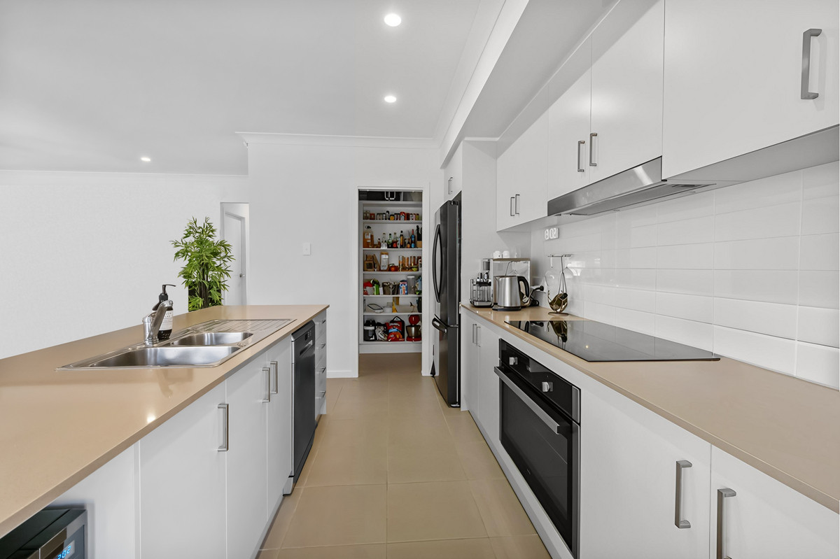 19 Tiffany Street, Newport, QLD 4020 AUS