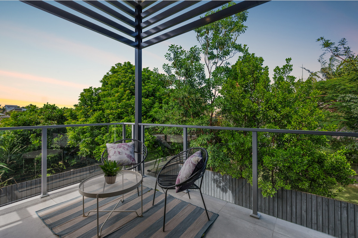 4/43 King Street, Woody Point, QLD 4019 AUS