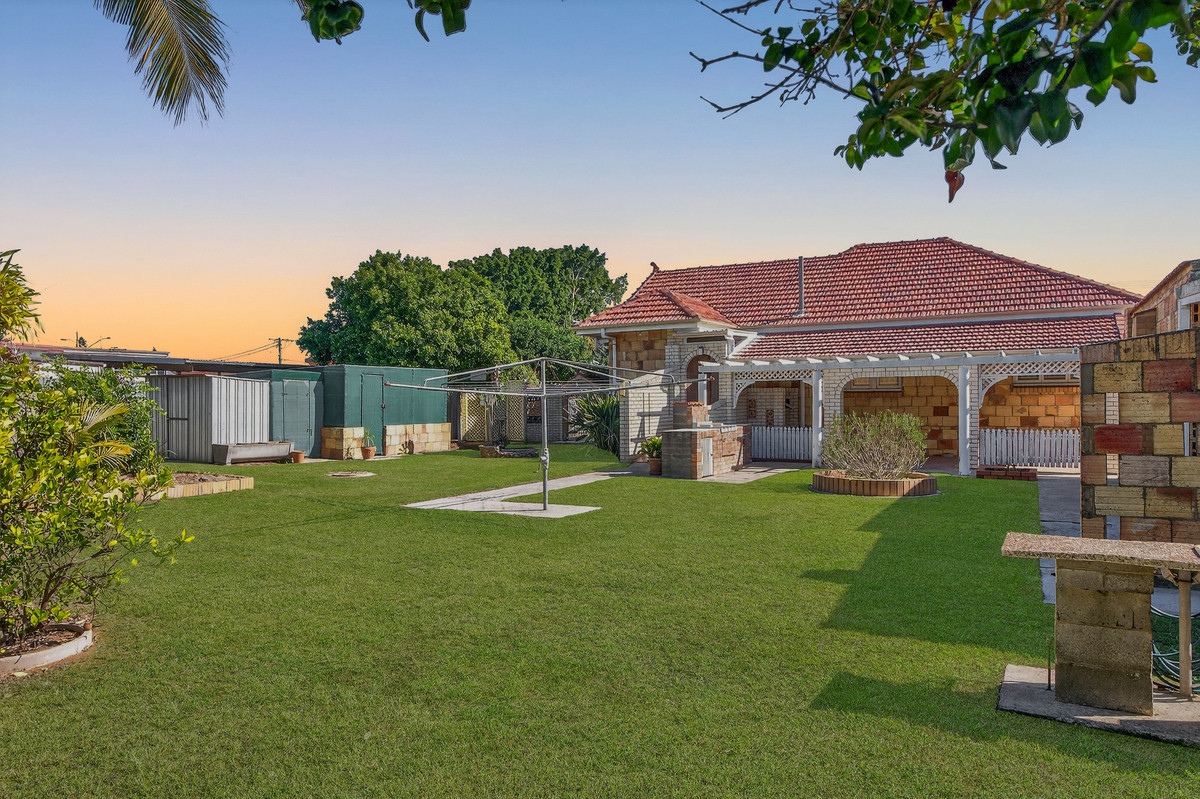 4 Laura Street, Clontarf, QLD 4019 AUS