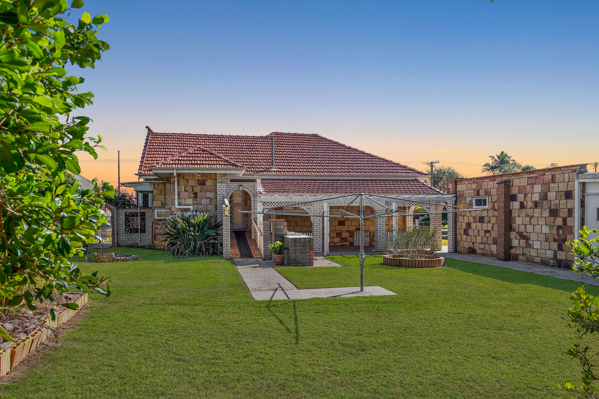 4 Laura Street, Clontarf, QLD 4019 AUS