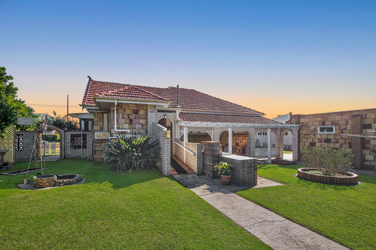 4 Laura Street, Clontarf, QLD 4019 AUS