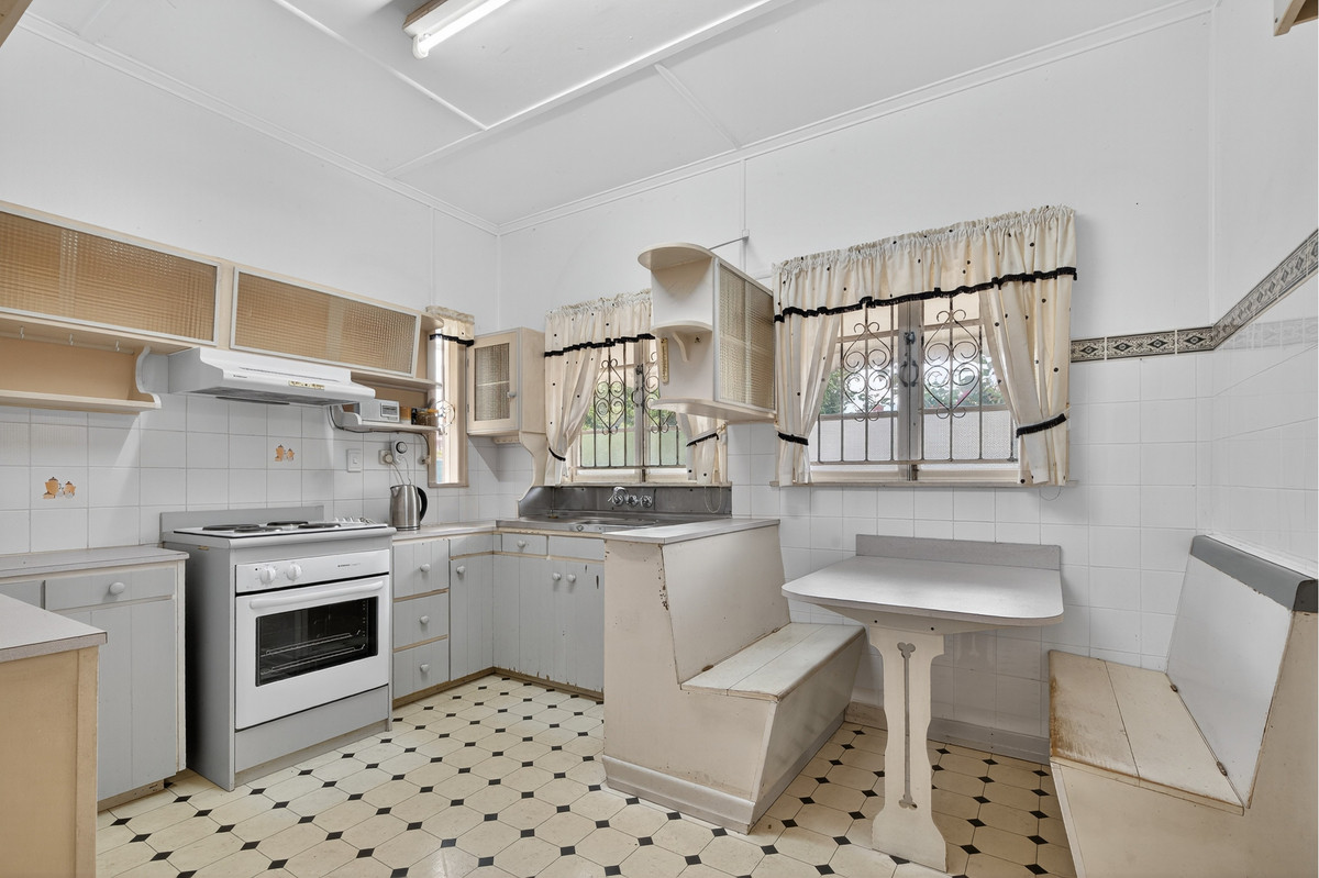 4 Laura Street, Clontarf, QLD 4019 AUS